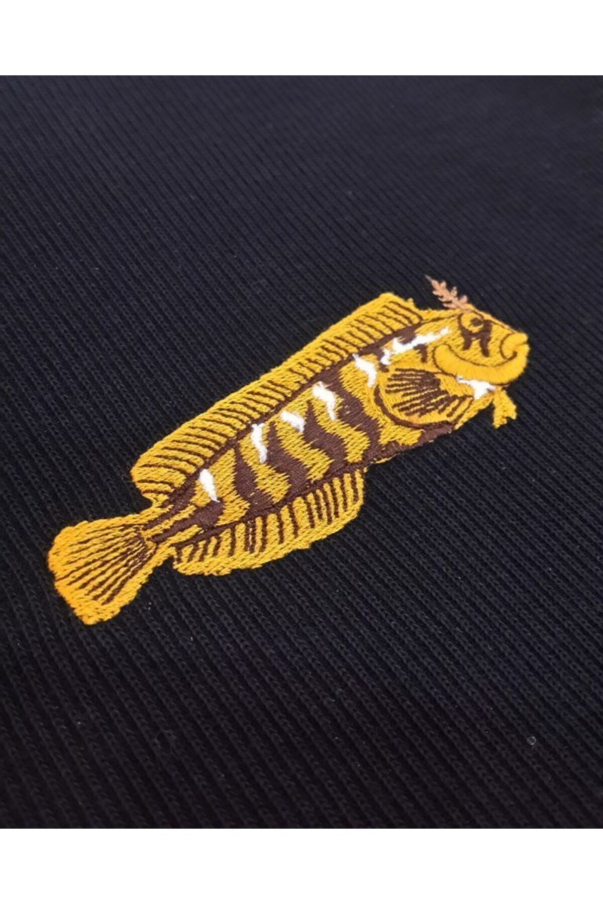 Horozbina Balığı Nakışlı Kapüşonlu Sweatshirt