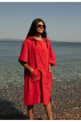 Kırmızı Cepli Kapşonlu Havlu Panço