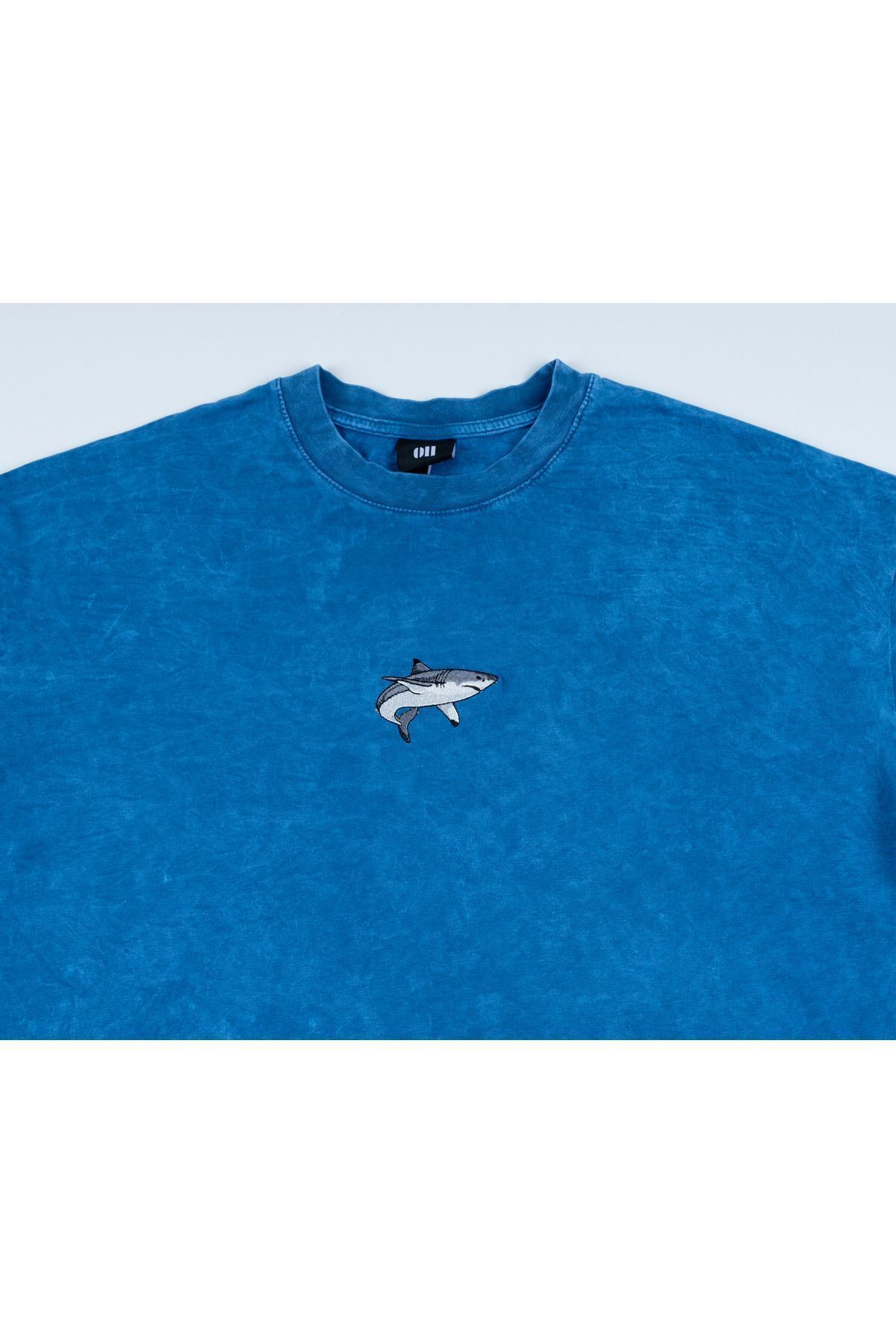 Köpek Balığı Nakışlı Yıkamalı Oversize T-Shirt M - Mavi