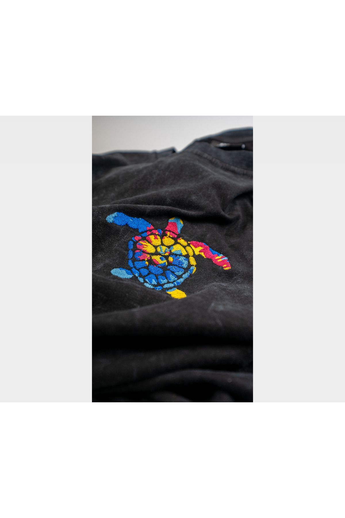 Kaplumbağa Nakışlı Yıkamalı Oversize T-Shirt S - Siyah