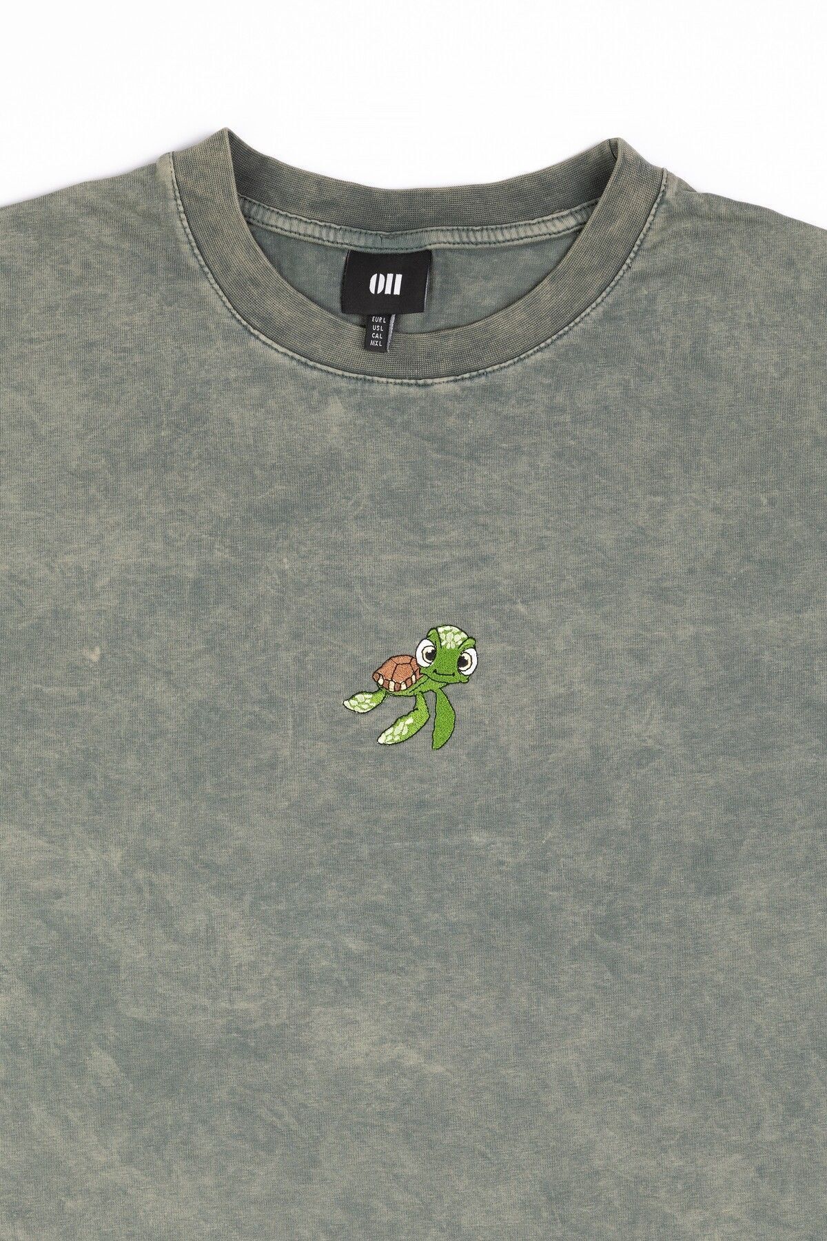 Kaplumbağa Crush Nakışlı Yıkamalı Oversize T-Shirt L - Yeşil