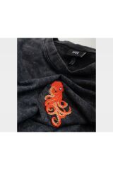 Ahtapot Nakışlı Yıkamalı Oversize T-Shirt S - Siyah