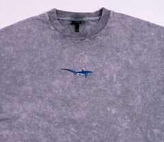 Sapan Kuyruk Köpek Balığı Nakışlı Yıkamalı Oversize T-Shirt